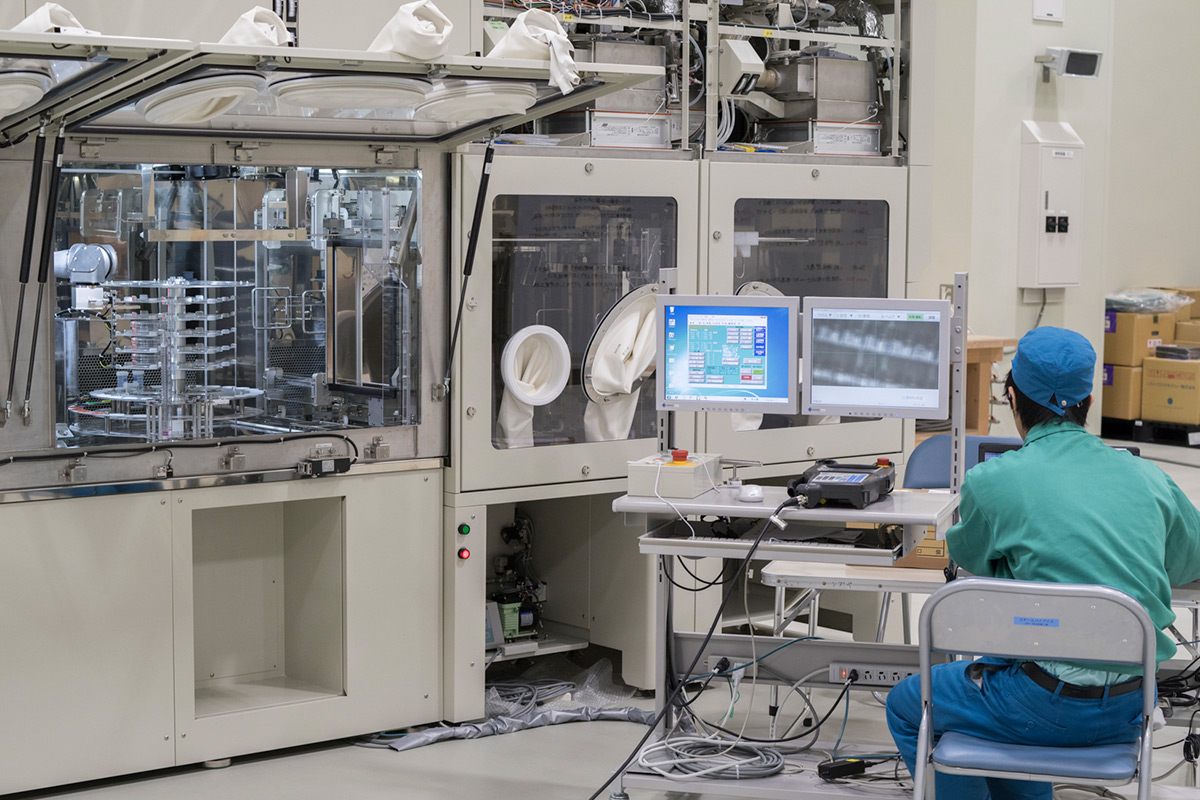 製品を精密にチェック